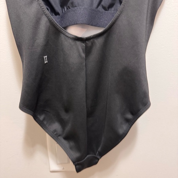 Kit and Ace Black Swimsuit Size Small - Picture 6 of 12